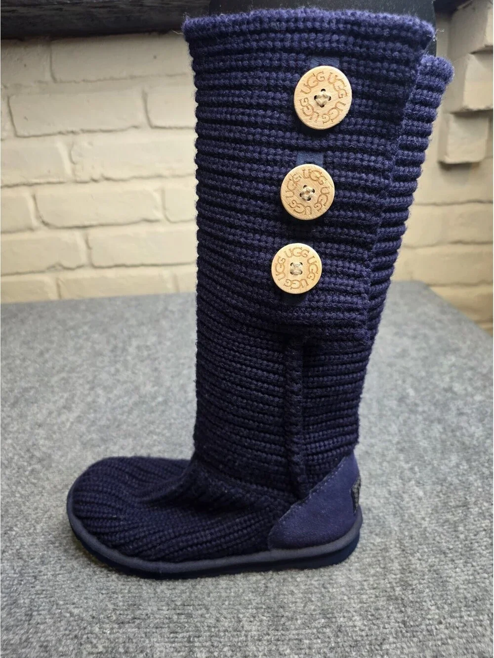 UGG Australia Women's Classic Cardy Knit Boots Navy Blue Size 6 3-Button 5819